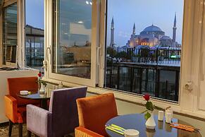 The Magnaura Palace Hotel