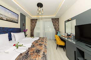 The Magnaura Palace Hotel