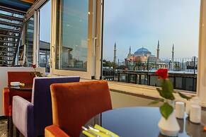 The Magnaura Palace Hotel