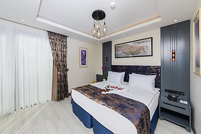 The Magnaura Palace Hotel