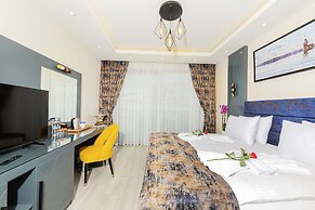 The Magnaura Palace Hotel