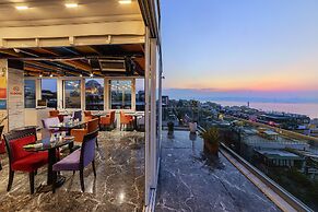 The Magnaura Palace Hotel