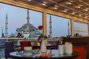 The Magnaura Palace Hotel