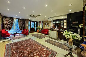 The Magnaura Palace Hotel