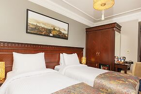 The Magnaura Palace Hotel