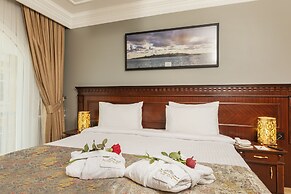 The Magnaura Palace Hotel