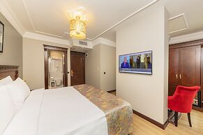 The Magnaura Palace Hotel