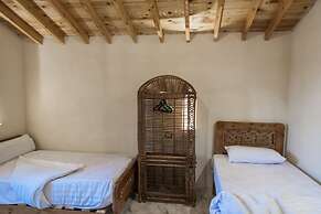 Zad Elmosafer Guest House