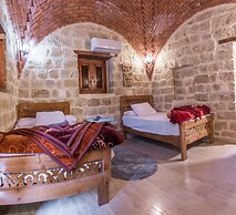 Zad Elmosafer Guest House