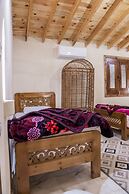 Zad Elmosafer Guest House