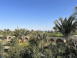 Zad Elmosafer Guest House