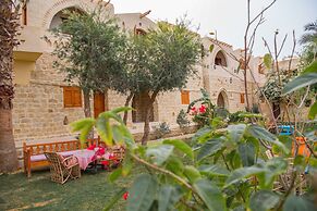 Zad Elmosafer Guest House