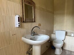 Zad Elmosafer Guest House