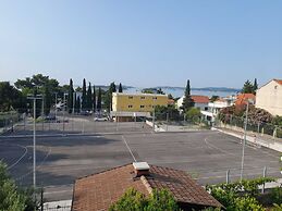 Apartments Trstenica