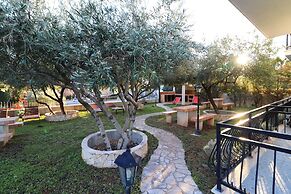 Apartments Trstenica