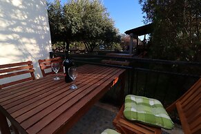 Apartments Trstenica