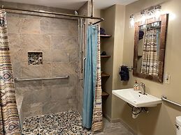 Bobcat Inn Bed and Breakfast