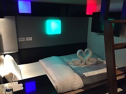 Kenting Starry Sky - Space Capsule