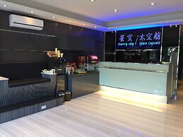 Kenting Starry Sky - Space Capsule