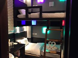 Kenting Starry Sky - Space Capsule