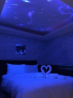 Kenting Starry Sky - Space Capsule