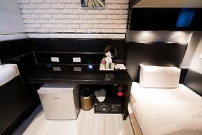 Kenting Starry Sky - Space Capsule