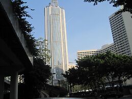 Nomo Service Apartment The Legend