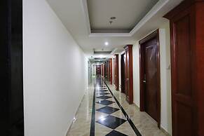 Nomo Service Apartment The Legend