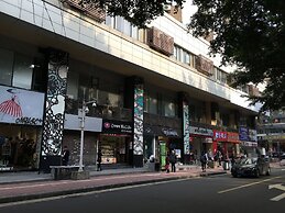 Nomo Service Apartment The Legend