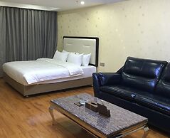 Nomo Service Apartment The Legend