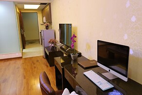 Nomo Service Apartment The Legend