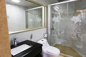 Nomo Service Apartment The Legend