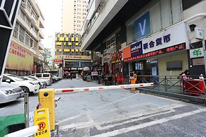 Nomo Service Apartment The Legend