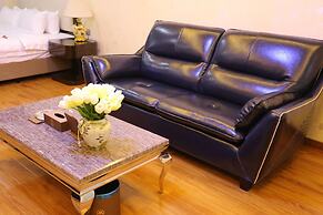 Nomo Service Apartment The Legend