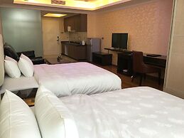 Nomo Service Apartment The Legend