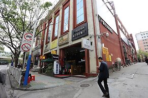 Nomo Service Apartment The Legend