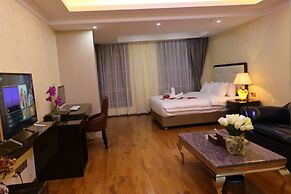 Nomo Service Apartment The Legend