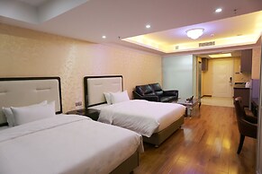 Nomo Service Apartment The Legend