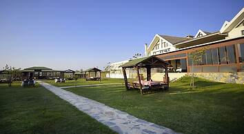 Bon Hotel City & Resort