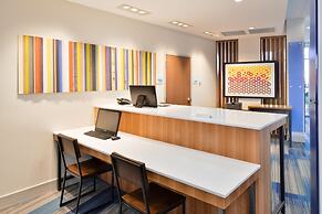 Holiday Inn Express & Suites Madison by IHG