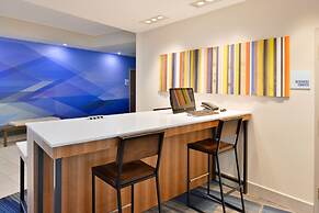 Holiday Inn Express & Suites Madison by IHG