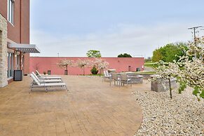 Holiday Inn Express & Suites Madison by IHG