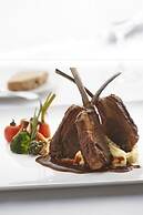 THE FACE Suites Hotel