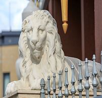 The Lion & Key Hotel