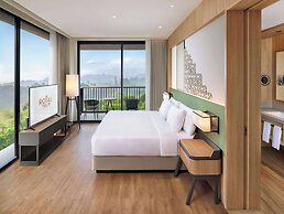 Royal Tulip Gunung Geulis Resort and Golf