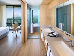 Royal Tulip Gunung Geulis Resort and Golf