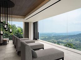 Royal Tulip Gunung Geulis Resort and Golf