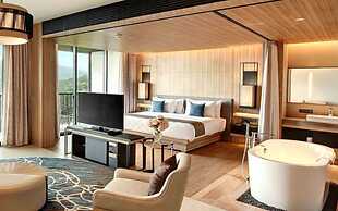 Royal Tulip Gunung Geulis Resort and Golf