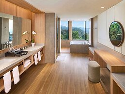 Royal Tulip Gunung Geulis Resort and Golf