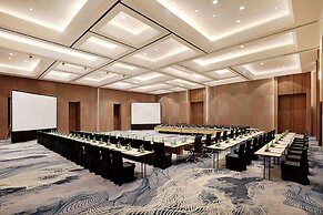 Royal Tulip Gunung Geulis Resort and Golf